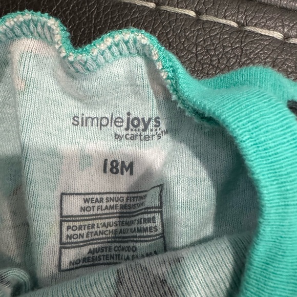 Carter’s Pajamas 2 piece set - Size 18 Months - Picture 2 of 2